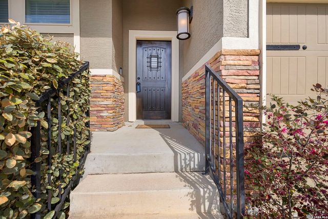 22022 Akin Bayou, San Antonio, TX 78261