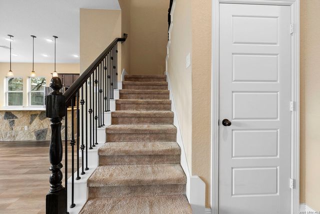 22022 Akin Bayou, San Antonio, TX 78261