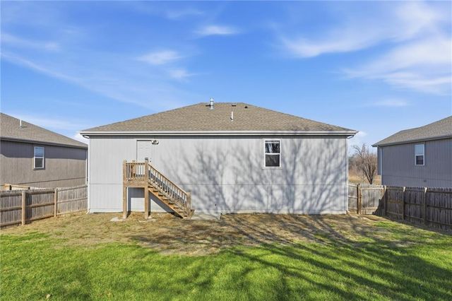 21291 W 219th Street, Spring Hill, KS 66083