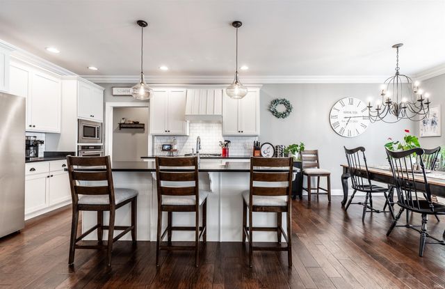 2918 Lenox Drive, Evansville, IN 47725