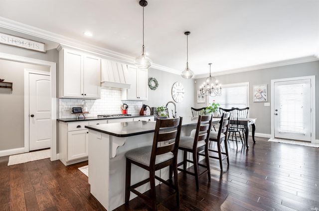 2918 Lenox Drive, Evansville, IN 47725