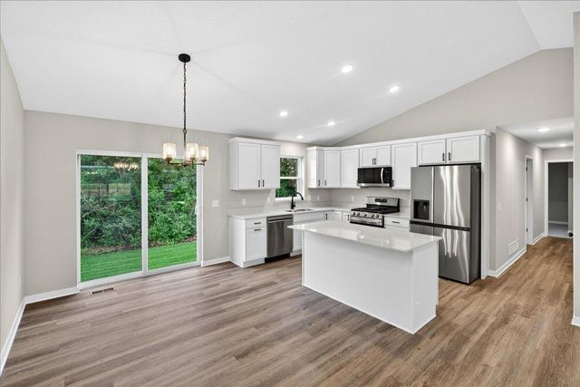 1923 Pierce Street S, Cambridge, MN 55008