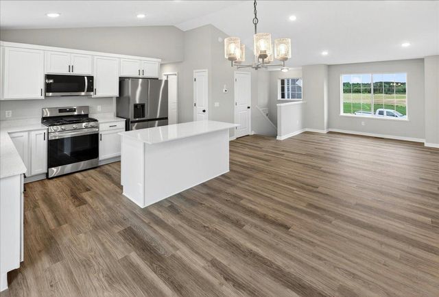 1923 Pierce Street S, Cambridge, MN 55008