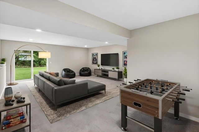 1923 Pierce Street S, Cambridge, MN 55008