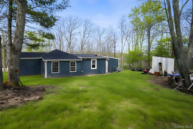 13 Brook Trail W, Wurtsboro, NY 12790