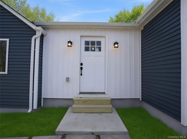 13 Brook Trail W, Wurtsboro, NY 12790