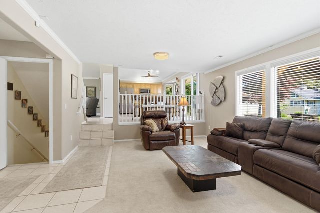5024 E Birkenhead Ln, Colbert, WA 99005