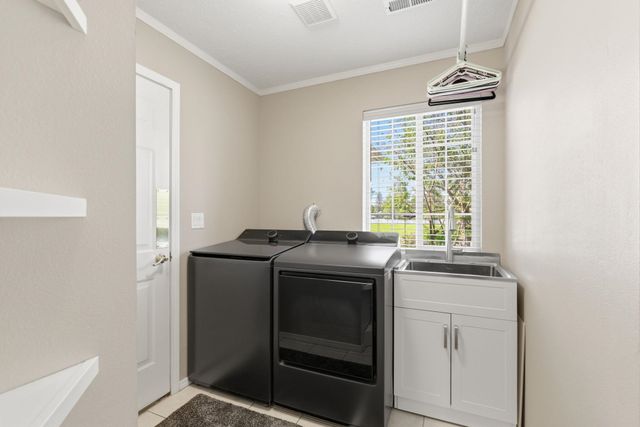 5024 E Birkenhead Ln, Colbert, WA 99005