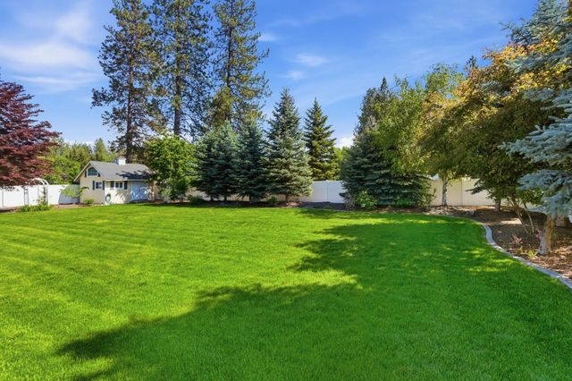 5024 E Birkenhead Ln, Colbert, WA 99005