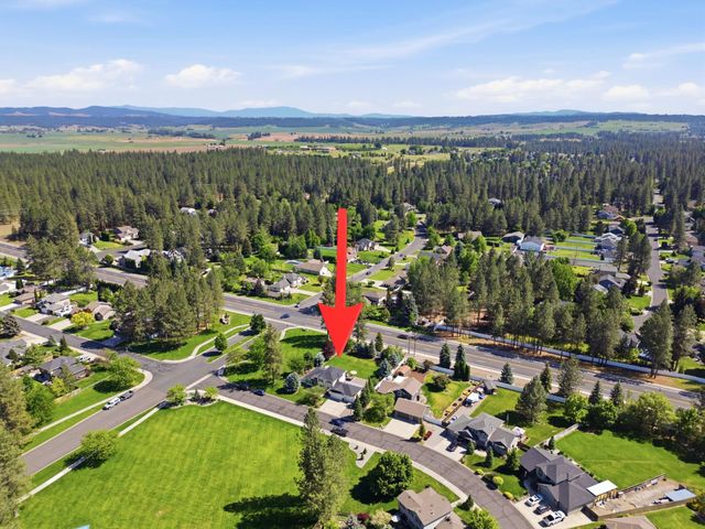 5024 E Birkenhead Ln, Colbert, WA 99005
