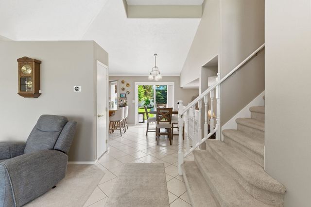 5024 E Birkenhead Ln, Colbert, WA 99005