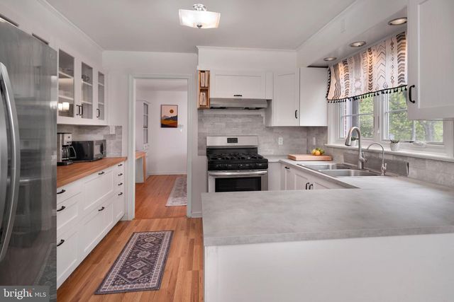 1181 BEAR TAVERN RD, Titusville, NJ 08560
