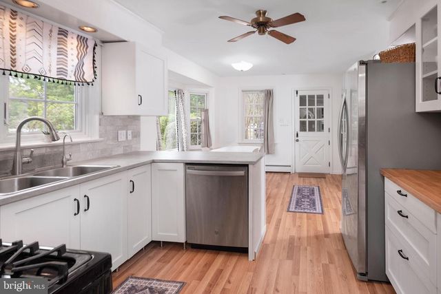 1181 BEAR TAVERN RD, Titusville, NJ 08560