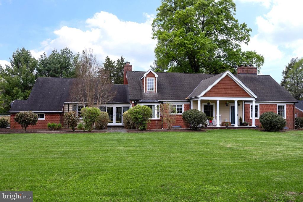 1181 BEAR TAVERN RD, Titusville, NJ 08560
