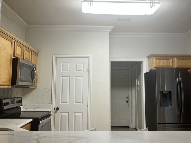 937 Spring Valley Plaza, Richardson, TX 75080