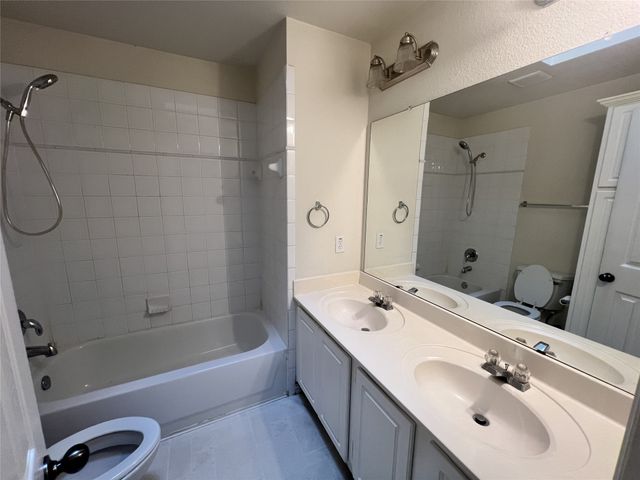 937 Spring Valley Plaza, Richardson, TX 75080