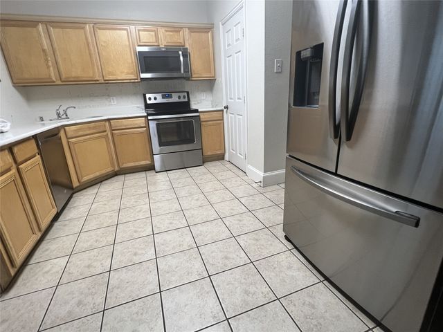 937 Spring Valley Plaza, Richardson, TX 75080