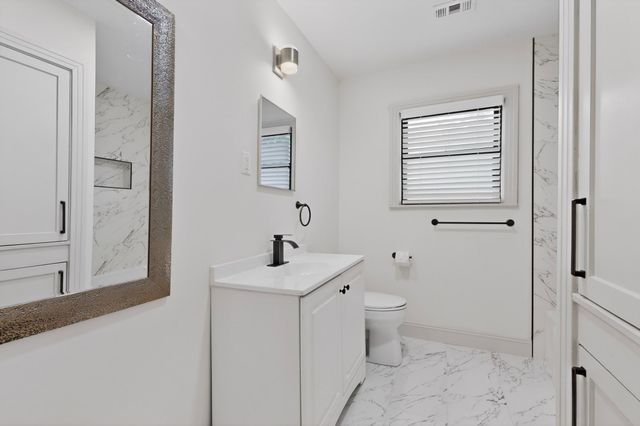 6025 Fairway Avenue, Dallas, TX 75227