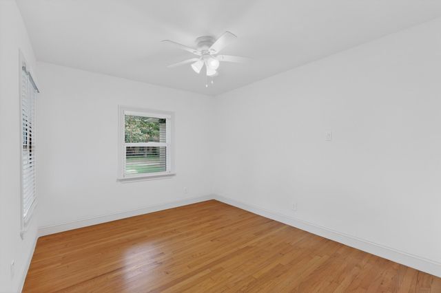 6025 Fairway Avenue, Dallas, TX 75227