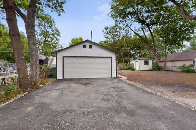6025 Fairway Avenue, Dallas, TX 75227
