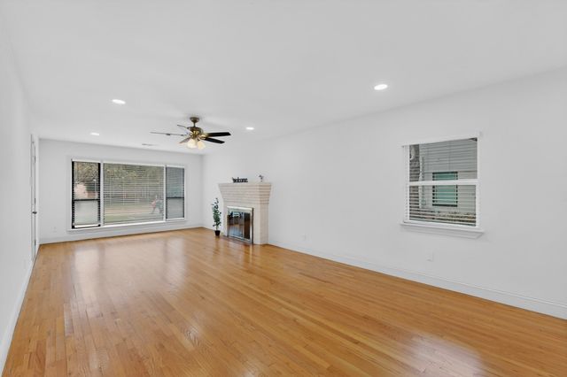 6025 Fairway Avenue, Dallas, TX 75227