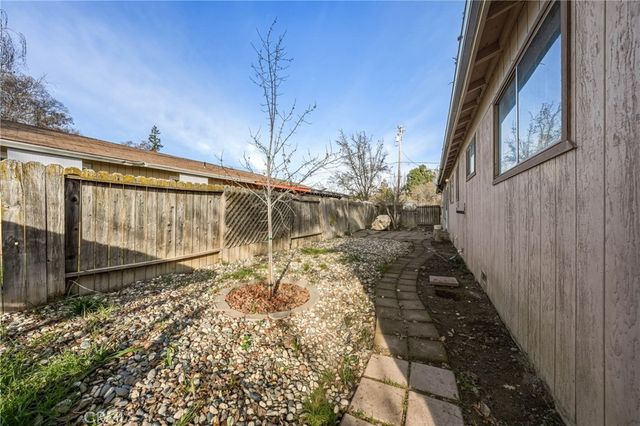 1011 2nd, Lakeport, CA 95453