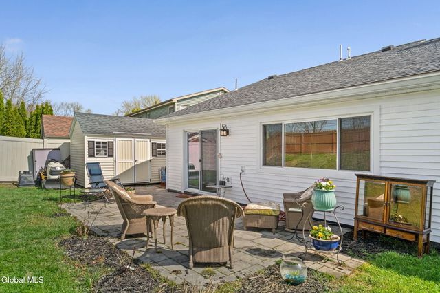 3 Willowbrook Lane, Cohoes, NY 12047