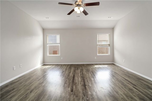 1721 Hermitage Drive, Centerton, AR 72719