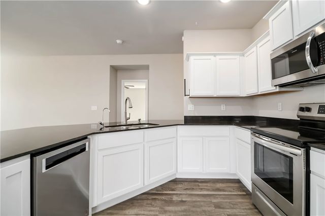 1721 Hermitage Drive, Centerton, AR 72719