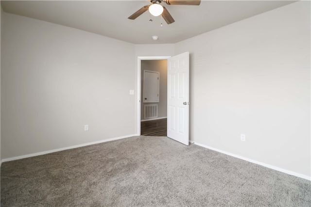 1721 Hermitage Drive, Centerton, AR 72719