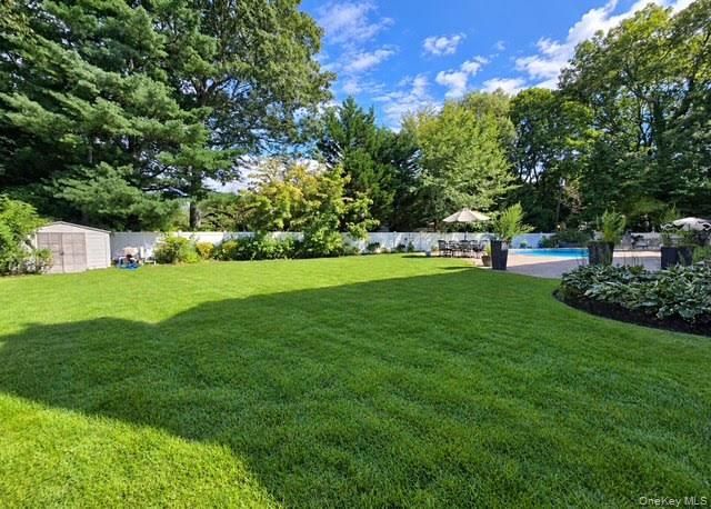 5 Keystone Court, Smithtown, NY 11787