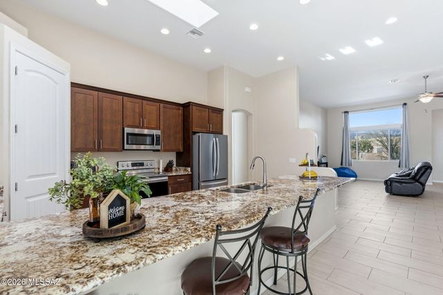 9094 S Lanai Lane, Vail, AZ 85641