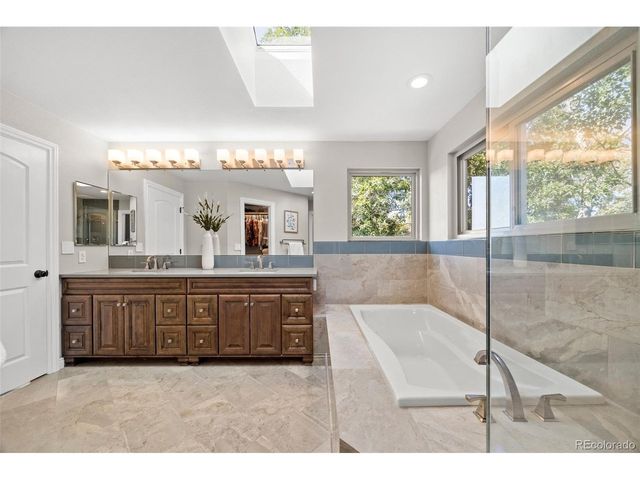 9755 Spring Hill St, Highlands Ranch, CO 80129