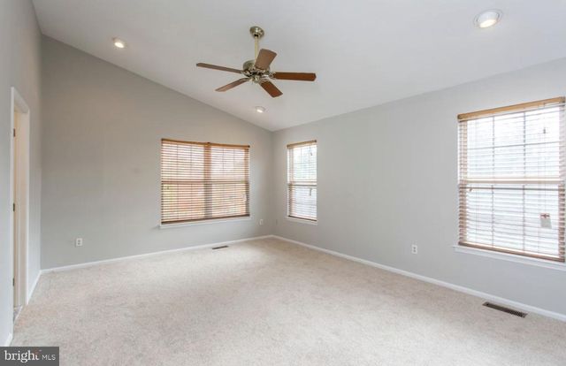 105 FARRINGTON CT, Collegeville, PA 19426