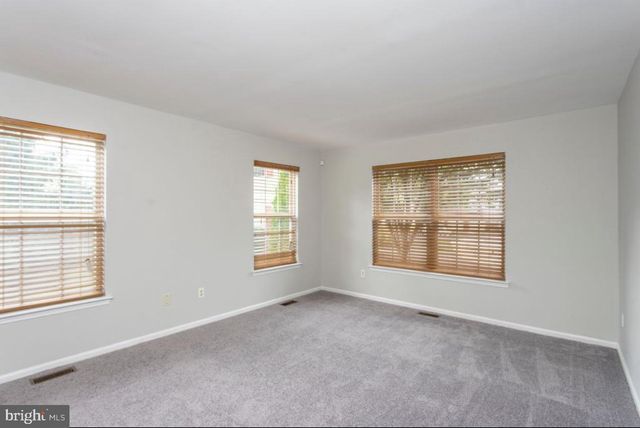105 FARRINGTON CT, Collegeville, PA 19426