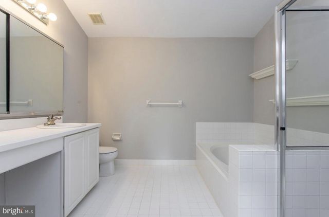 105 FARRINGTON CT, Collegeville, PA 19426
