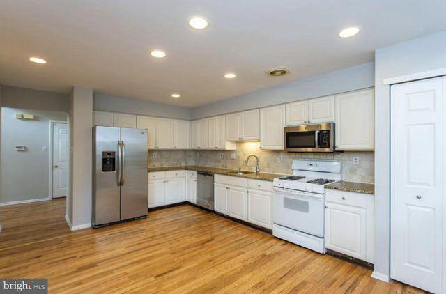 105 FARRINGTON CT, Collegeville, PA 19426