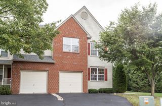 105 FARRINGTON CT, Collegeville, PA 19426