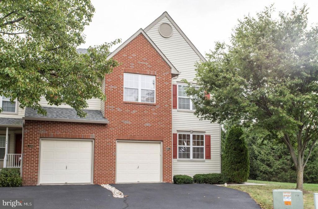 105 FARRINGTON CT, Collegeville, PA 19426