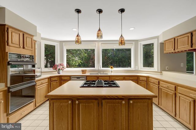 1501 SNOWFLAKE CT, Herndon, VA 20170