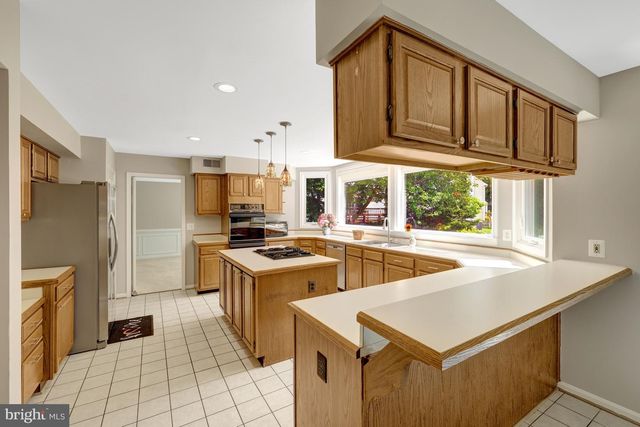 1501 SNOWFLAKE CT, Herndon, VA 20170