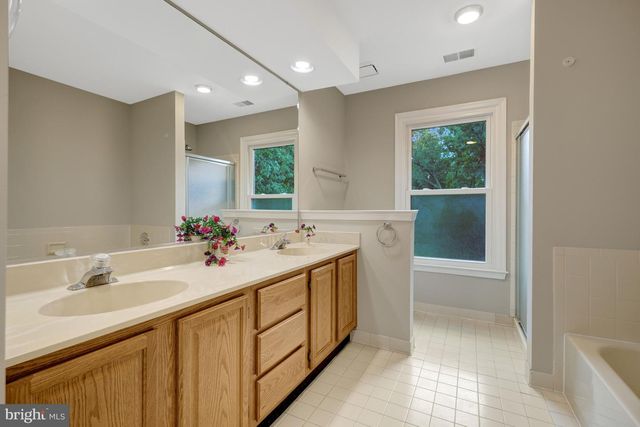 1501 SNOWFLAKE CT, Herndon, VA 20170