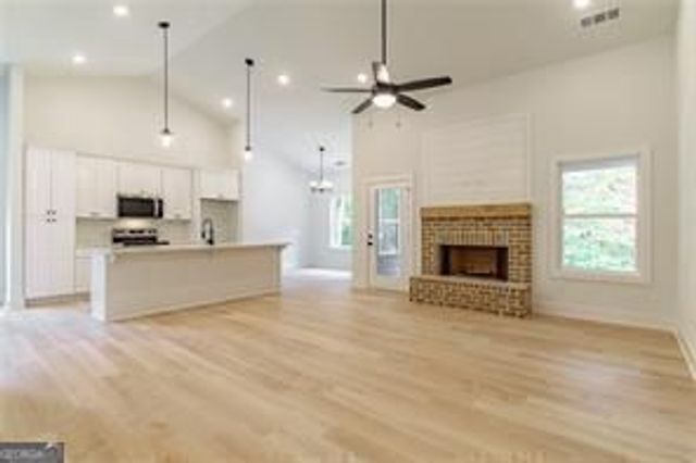 7364 Cherokee Lane, Murrayville, GA 30564