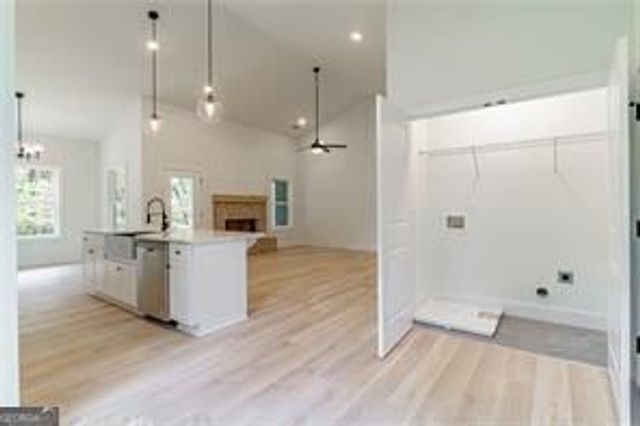 7364 Cherokee Lane, Murrayville, GA 30564