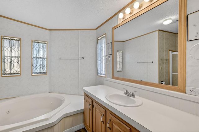 3224 MANATEE ROAD, Tavares, FL 32778