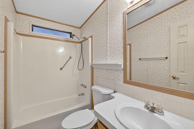 3224 MANATEE ROAD, Tavares, FL 32778