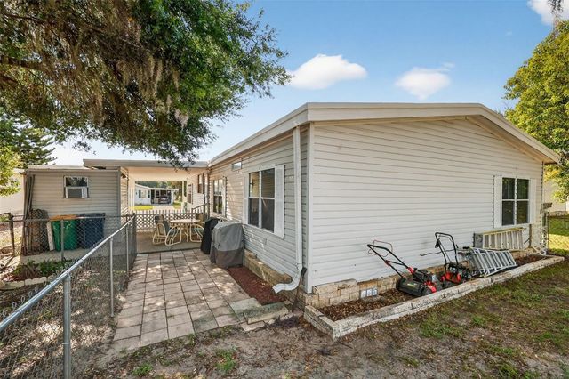 3224 MANATEE ROAD, Tavares, FL 32778