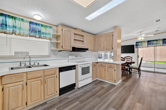 3224 MANATEE ROAD, Tavares, FL 32778