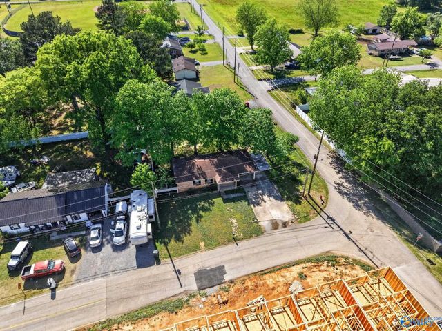 54 Robinson Creek Road, Falkville, AL 35622