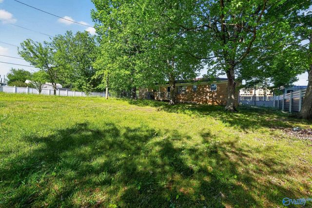 54 Robinson Creek Road, Falkville, AL 35622